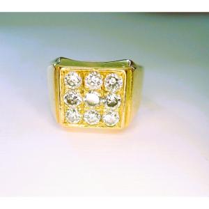 Solid 18-karat Gold Signet Ring Set With Diamonds