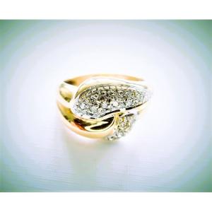 Bague godrons or 18 carats sertie de diamants