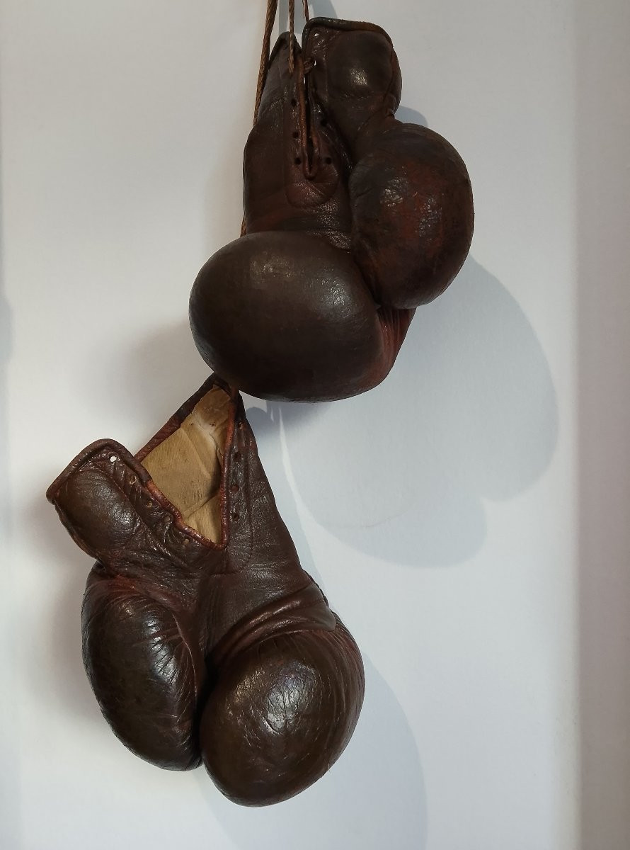 Pair Of Boxing Gloves From The Early 20th Century.-photo-2