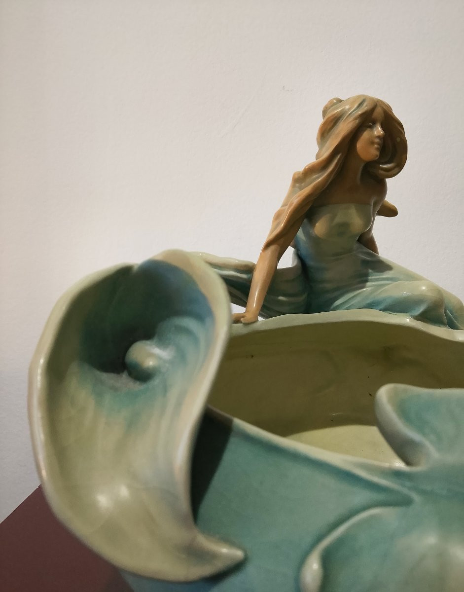 Art Nouveau Planter.-photo-6