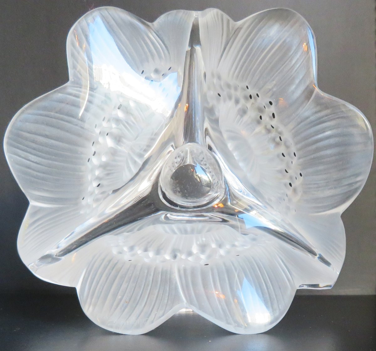 Candlestick With Three Anemones By Lalique.-photo-3