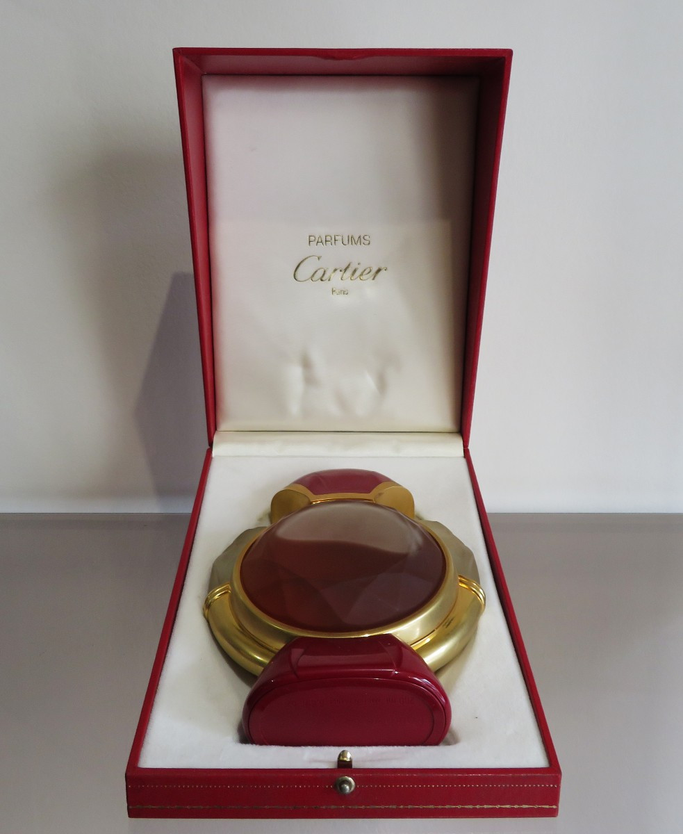 Parfum de Toilette de Cartier.
