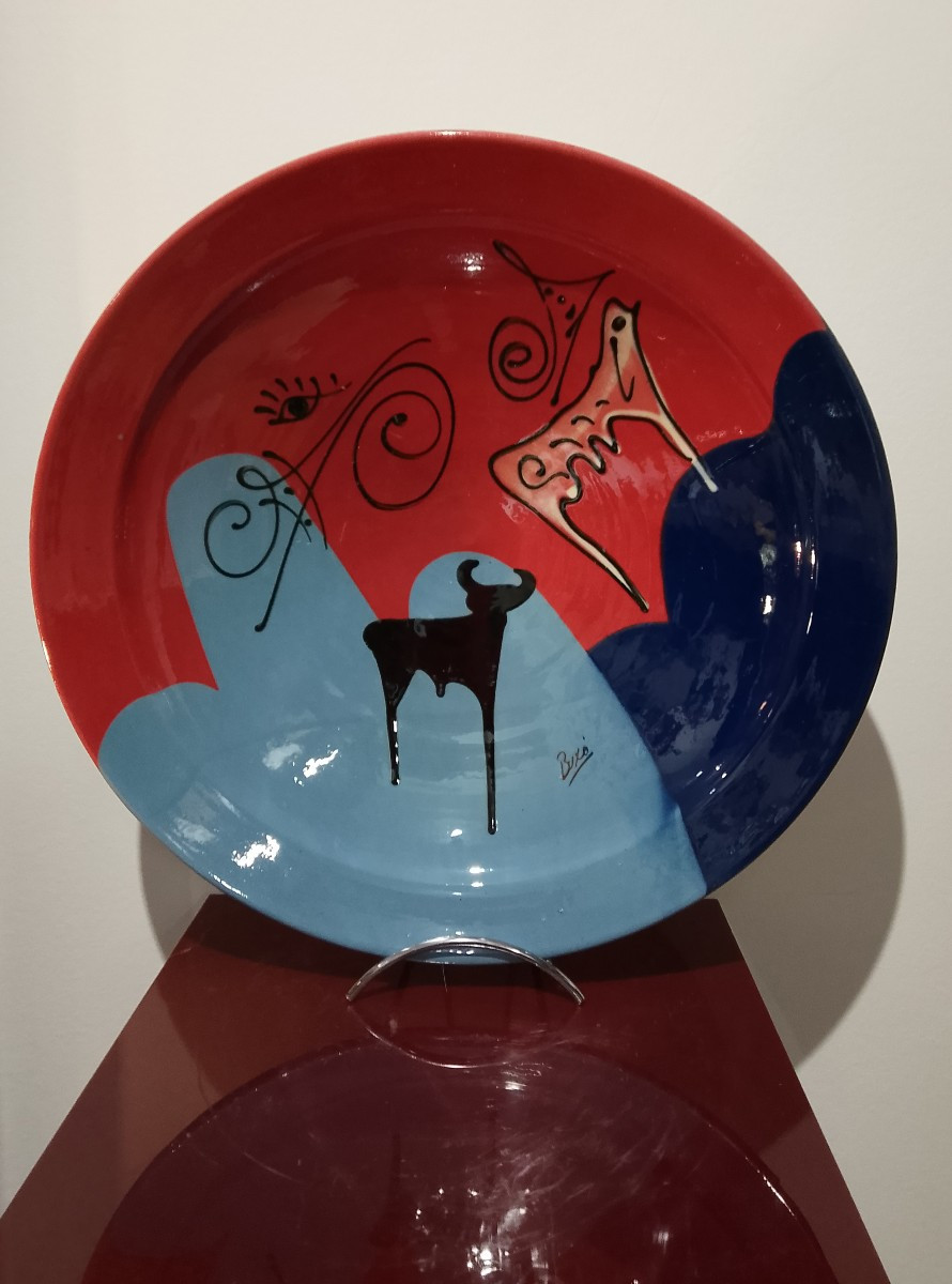 Large Round Ceramic Dish.