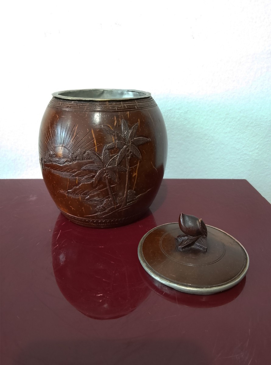 Tobacco Pot Made From Finely Carved Coconut.-photo-2