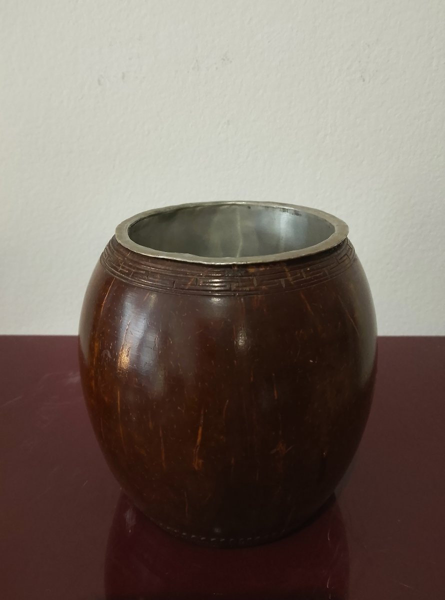 Tobacco Pot Made From Finely Carved Coconut.-photo-4