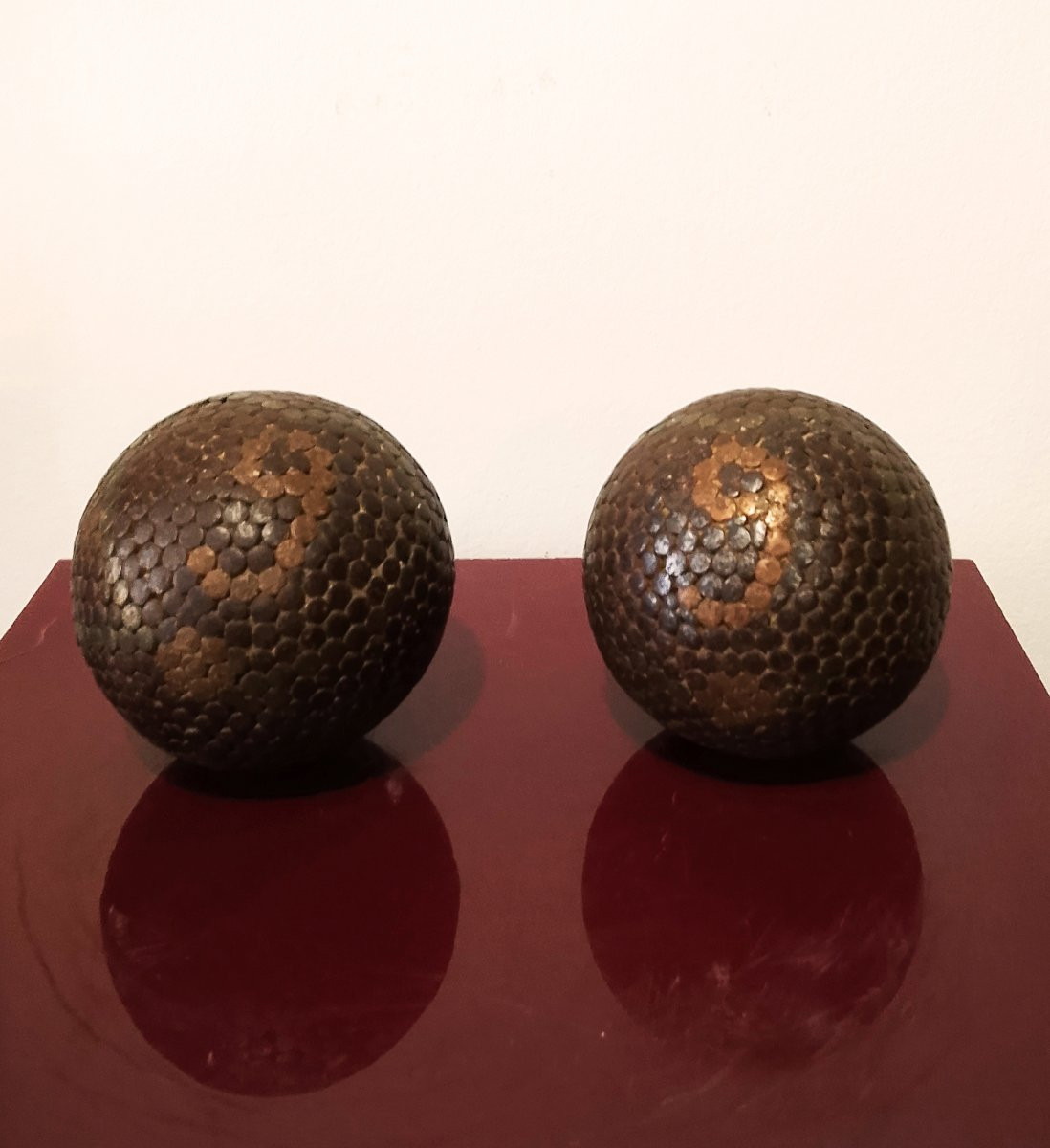 Paire de boules de jeu lyonnais.-photo-3