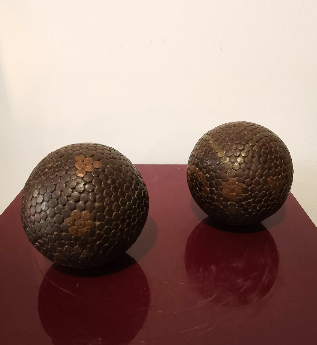 Paire de boules de jeu lyonnais.-photo-2