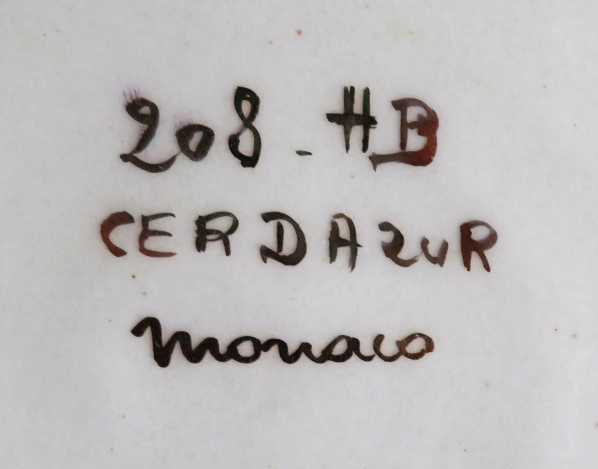 Grand plat en faïence de Monaco.-photo-4