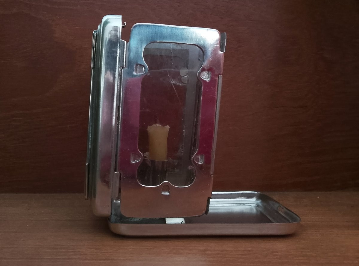 Ancienne lanterne de poche à système.-photo-3