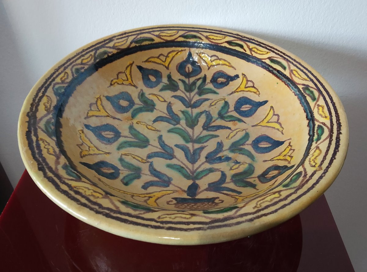 Plat creux sur talon en faïence polychrome de Fez ( Maroc ).-photo-2