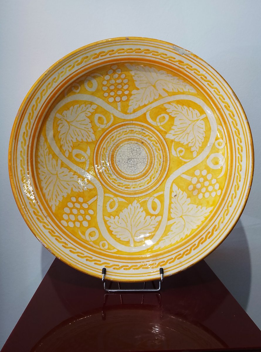 Large Ceramic Dish From The Serghini Pottery In Safi (morocco).-photo-3