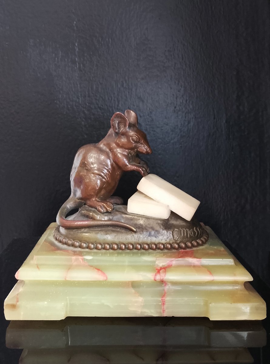 “ Souris aux deux morceaux de sucre ” de Clovis Masson. 