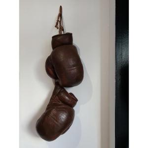 Paire de gants de boxe début XX° siècle.