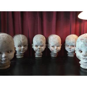 Ensemble de six moules Bella.