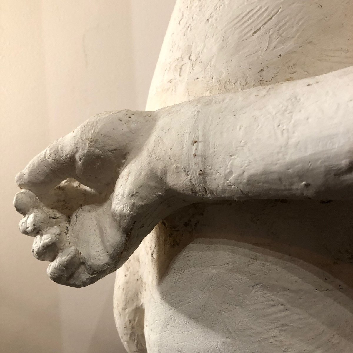 Academic Life-size Plaster Sculpture Of A Kneeling Boy With Outstretched Hand-photo-8