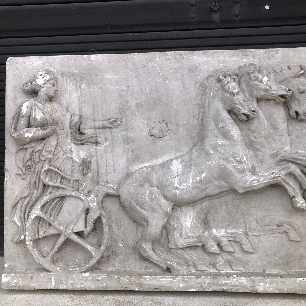bas-reliëf , frise , académique en plâtre représentant « Eos conduisant son char »-photo-3
