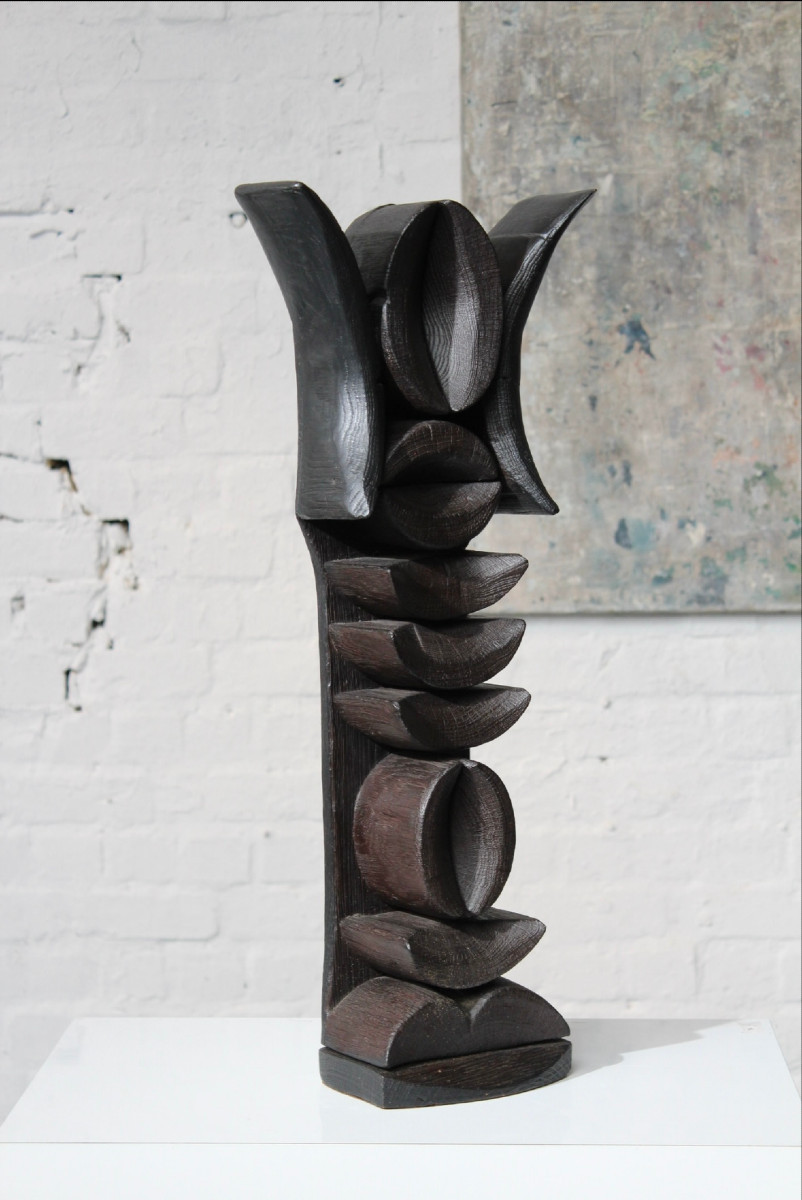 sculpture totem en bois brulé par le sculpteur belge Jules De Waele-photo-2