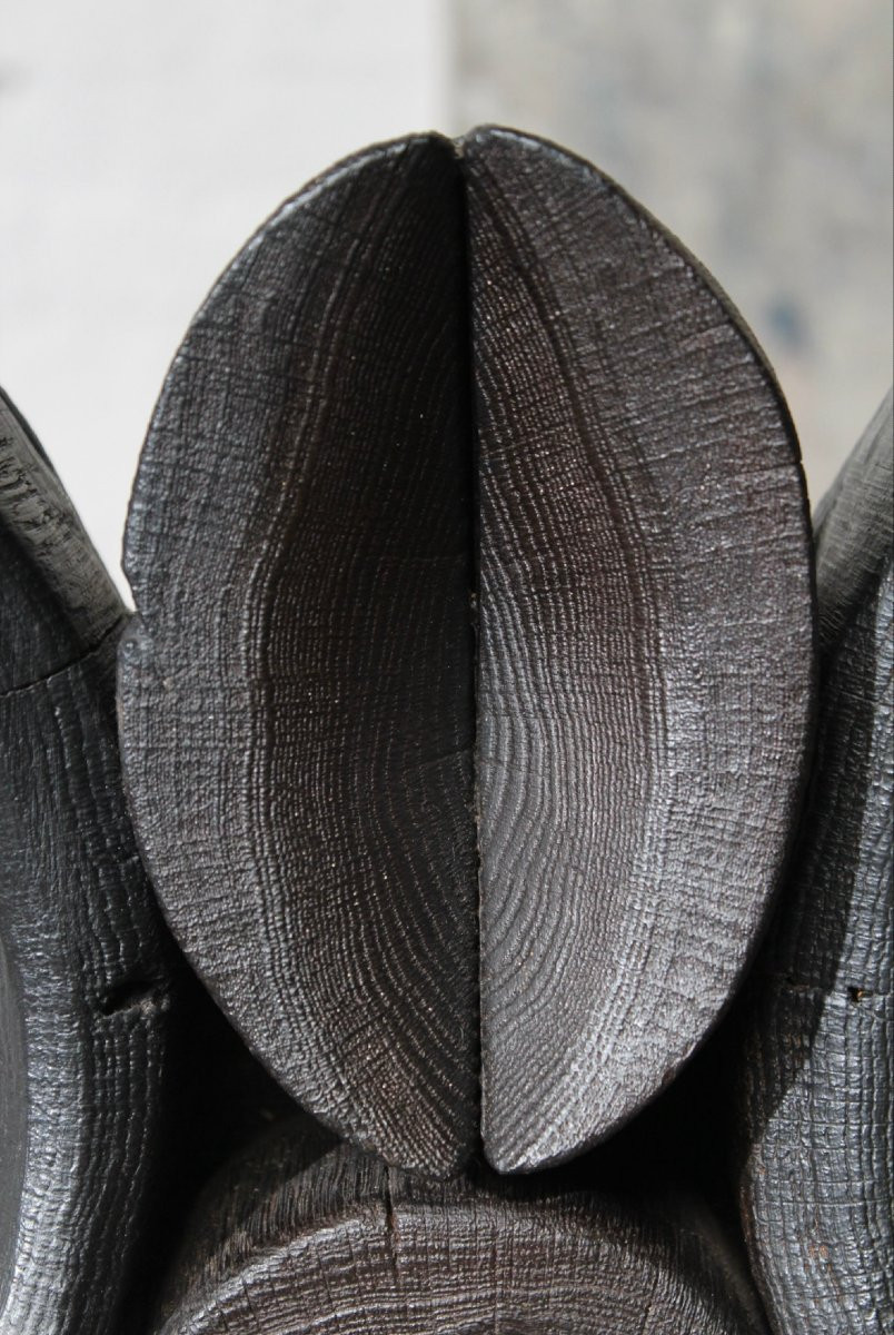 sculpture totem en bois brulé par le sculpteur belge Jules De Waele-photo-4