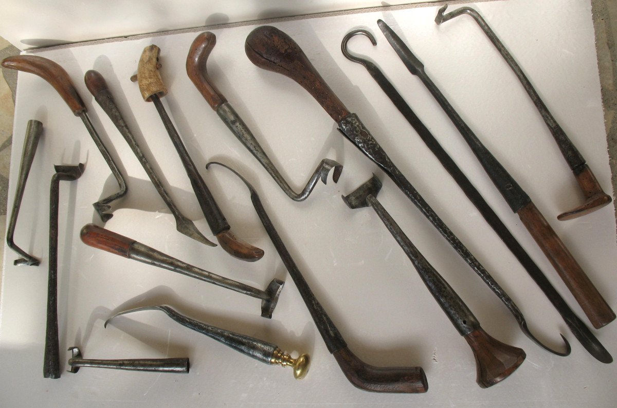 Collection de 15 outils de sabotier époque 18ème et 19ème