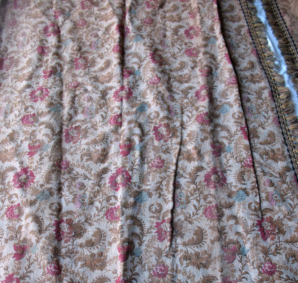 Paire de rideaux tentures portières en tissé Jacquard  motif floral style Louis XIII  fin 19ème-photo-3