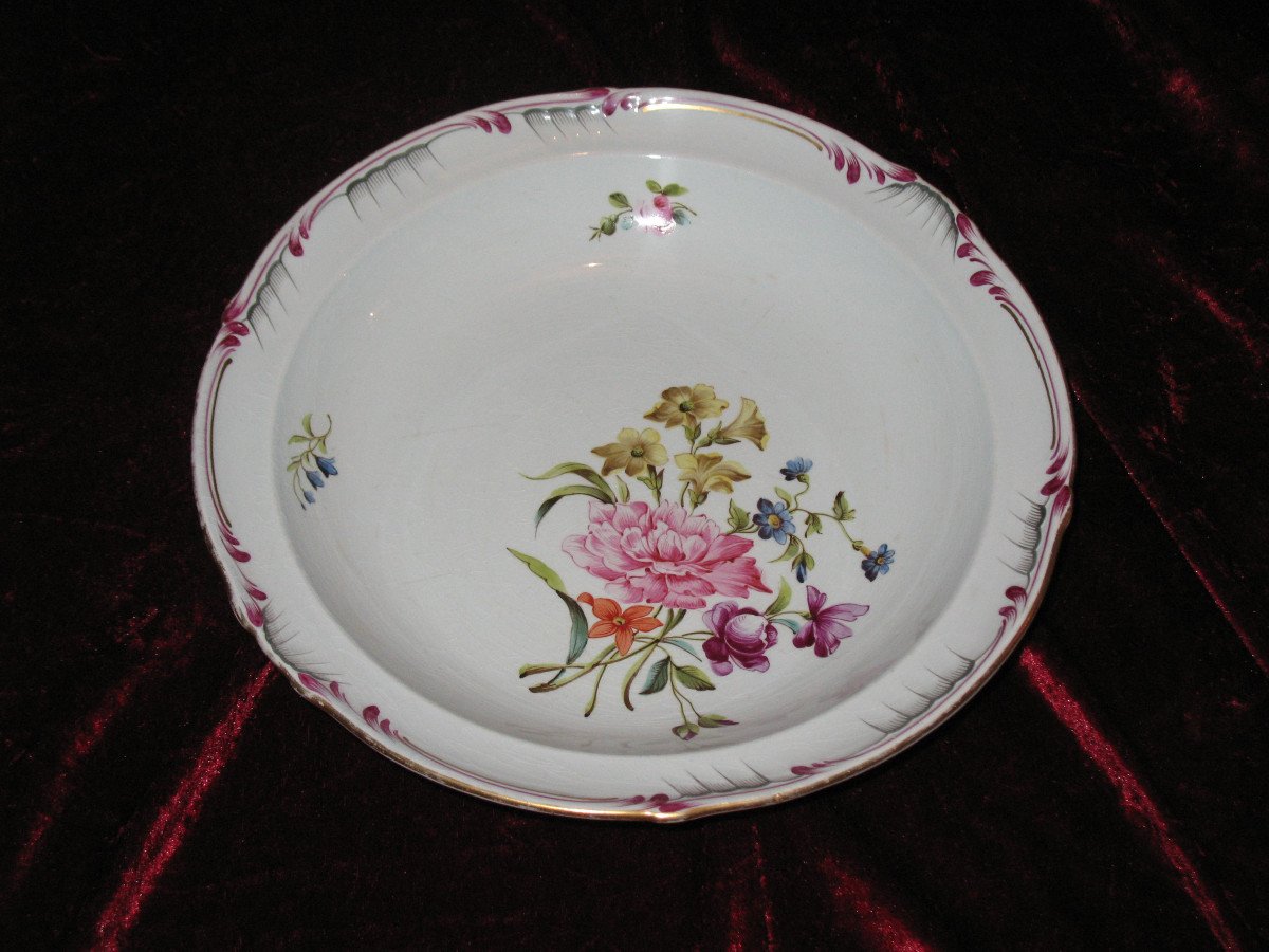 Service de table de 102 pièces en faïence fine de Lunéville décor fleurs de Saxe époque 19ème-photo-4