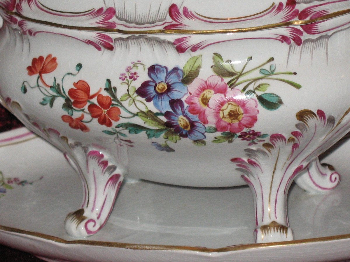 Table Service Of 102 Pieces In Fine Lunéville Earthenware Decorated With Saxony Flowers, 19th Century-photo-6