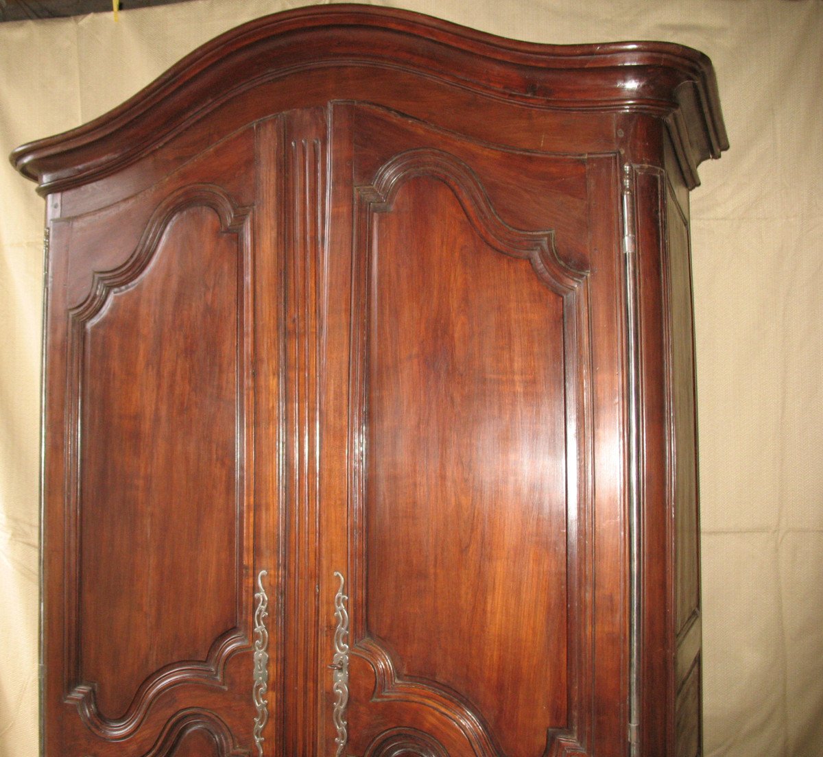 Armoire en bois fruitier début 19ème de style Louis XV-photo-4