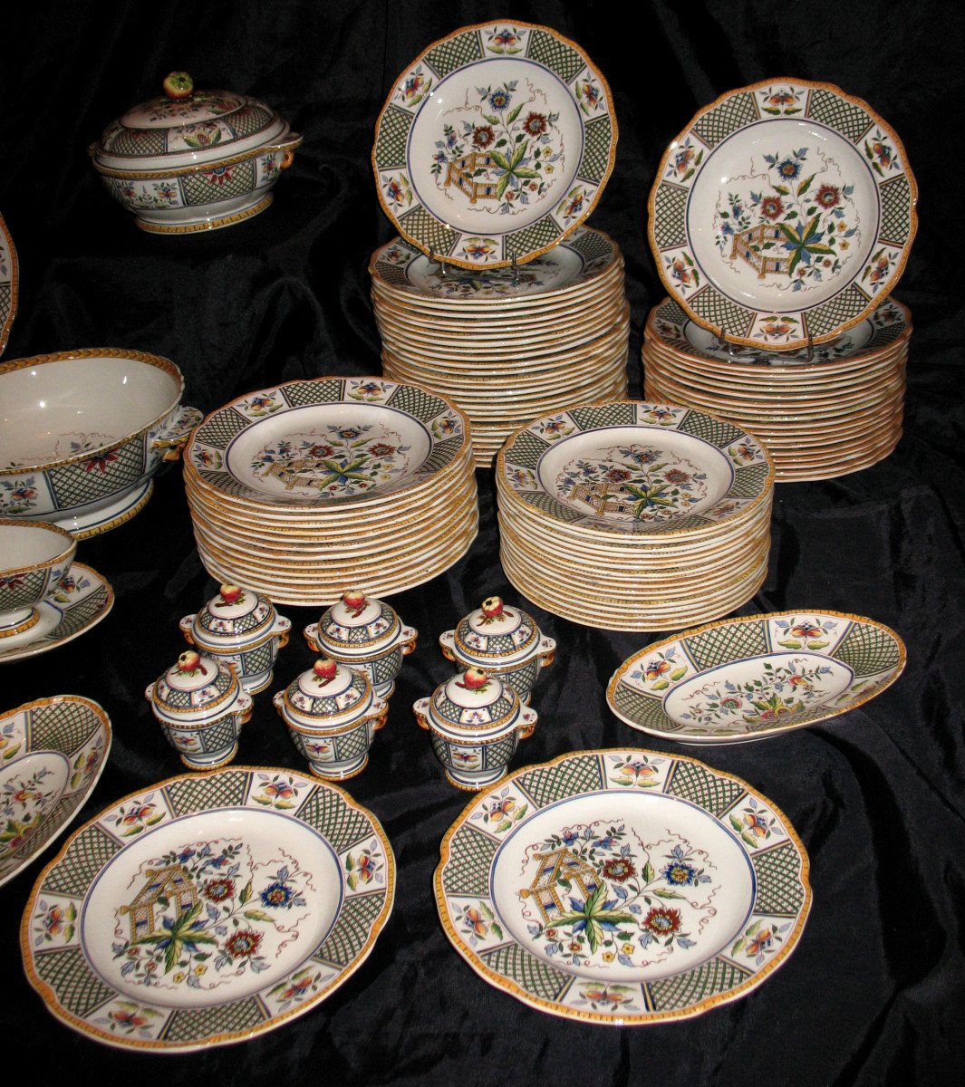 Sarreguemines Earthenware Table Service, Montmorency Decor, 90 Pieces, Late 19th Century-photo-2
