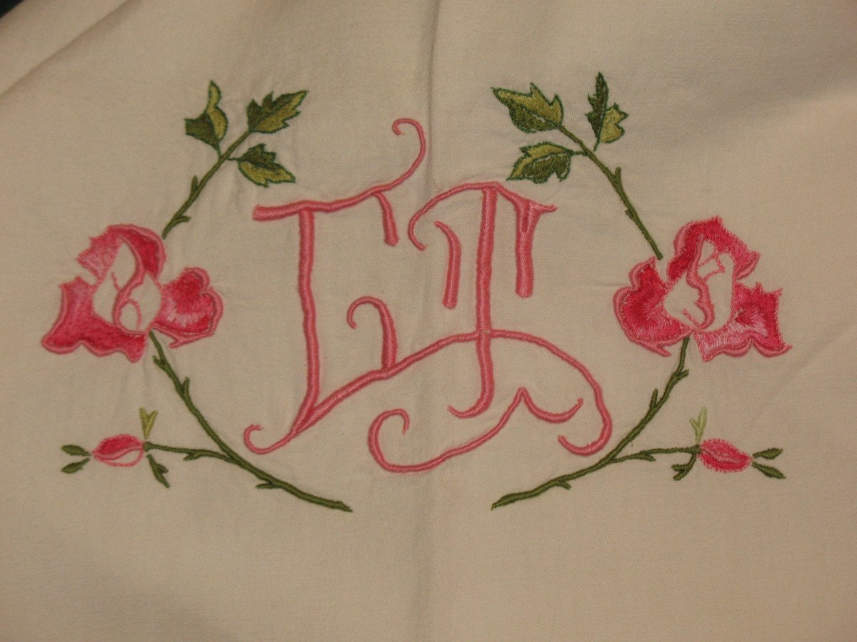 Set Of 2 Embroidered Sheets And Their Pillowcases Decorated With Embroidered Roses, 20th Century-photo-4