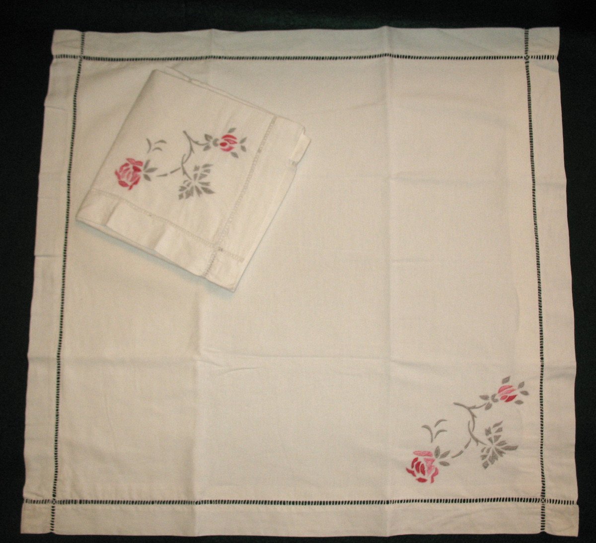 Set Of 2 Embroidered Sheets And Their Pillowcases Decorated With Embroidered Roses, 20th Century-photo-7
