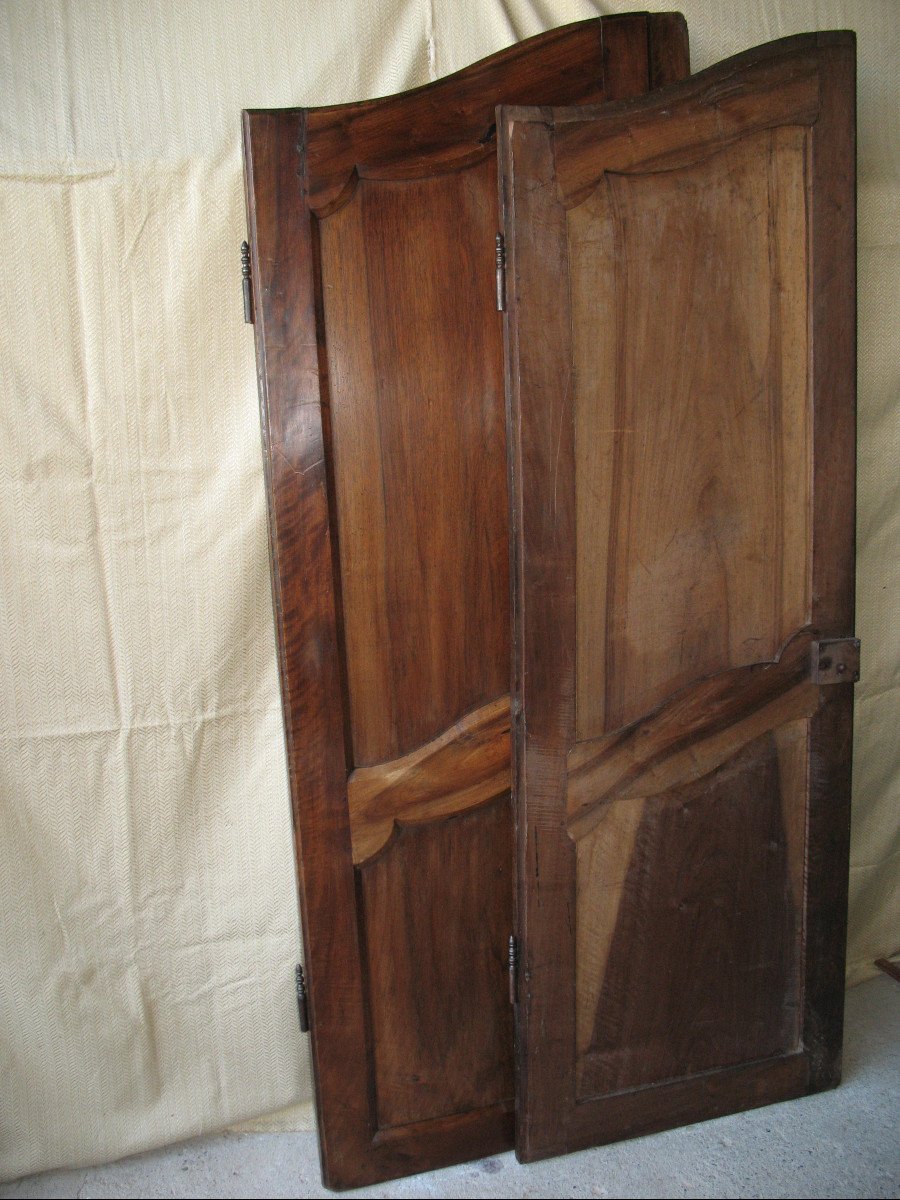 Pair Of Louis XV Style Walnut Paneled Doors, 19th Century-photo-4
