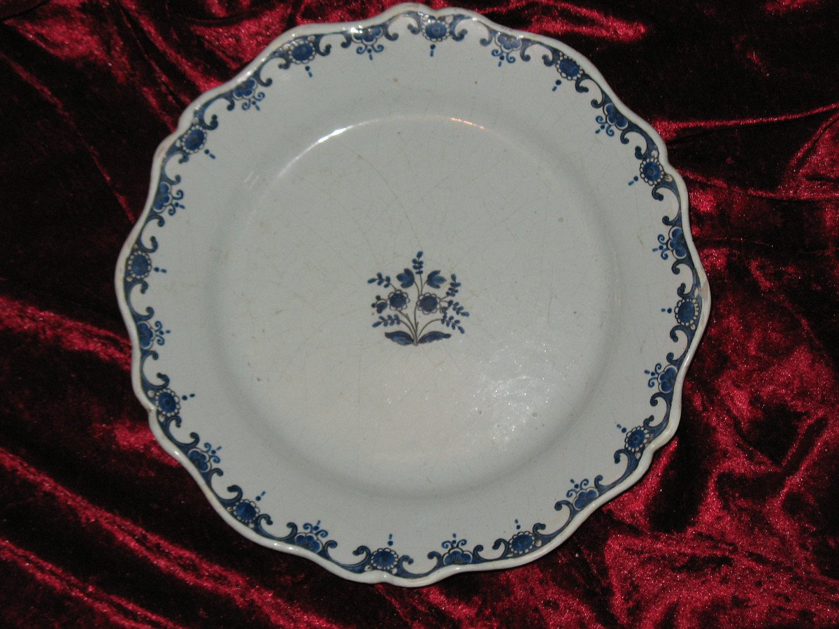 Earthenware Plate From Lille, Early 18th Century Floral Decoration-photo-4