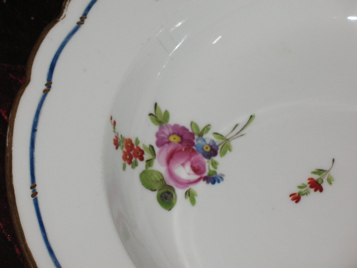 Locré Porcelain Plate With Floral Decoration, 18th Century-photo-4
