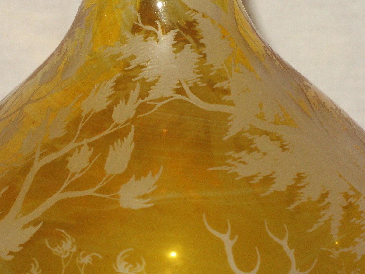 Vase boule en verre de Bohème ambre à décor d'animaux et paysages de forêts époque 19ème-photo-7