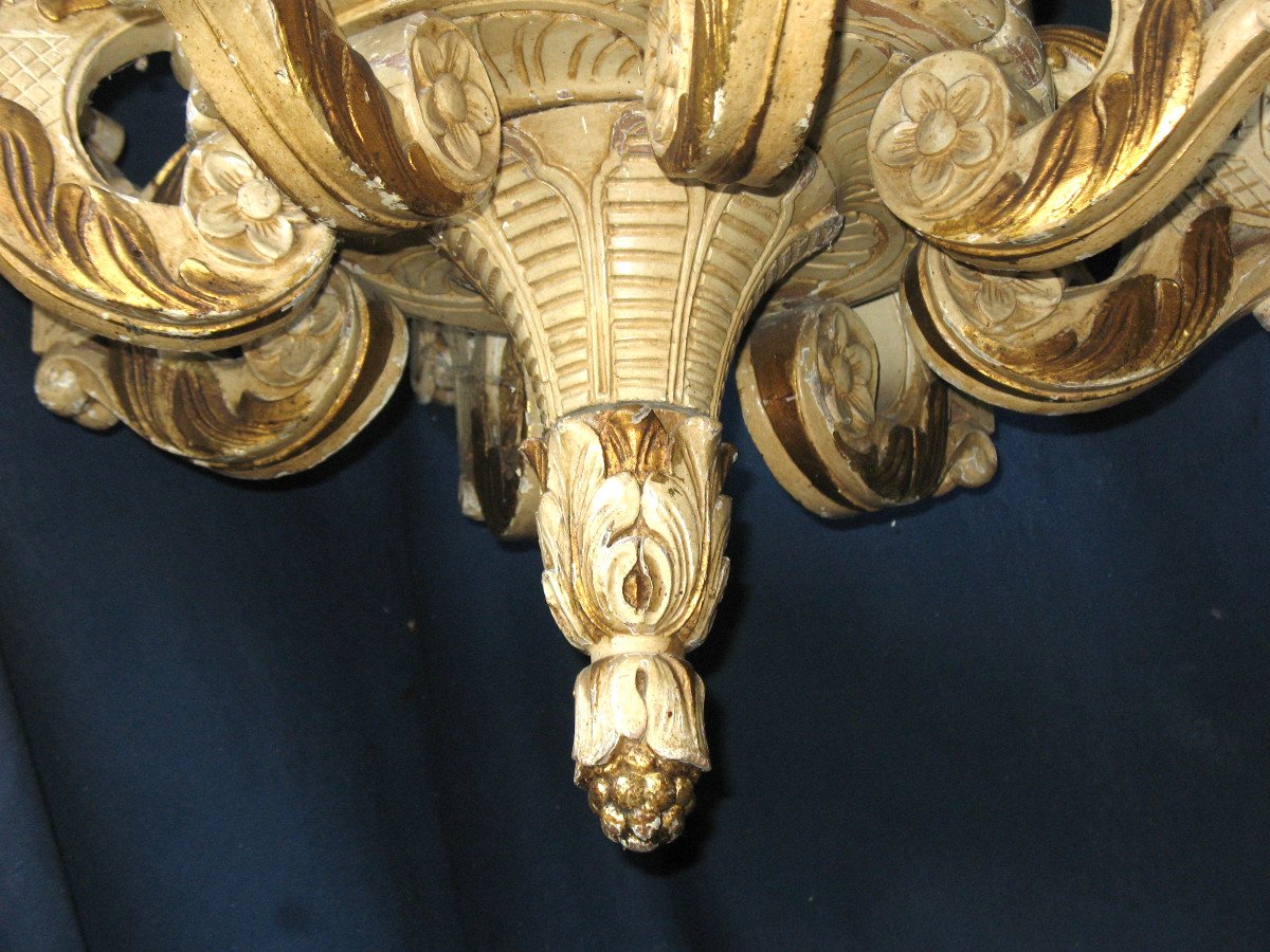 Grand lustre en bois sculpté rechampi de style Louis XIV à 8  bras de lumière époque 19ème-photo-2