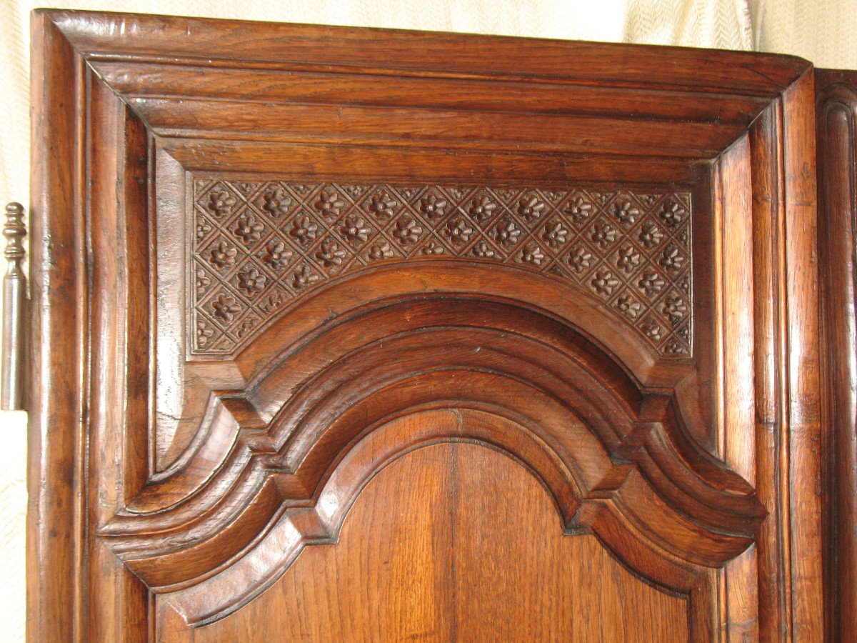 Paire de portes de boiserie moulurées et fleuries  en chêne époque Louis XIV  17ème-photo-1