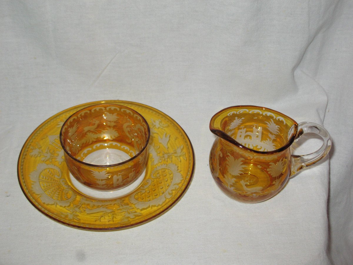 Finger Rinse And Pitcher In Amber Bohemian Glass Engraved With Animal Decorations, 19th Century-photo-3
