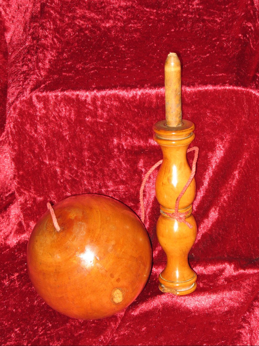 Large Turned Boxwood Bilboquet In Honey Color, 19th Century-photo-4