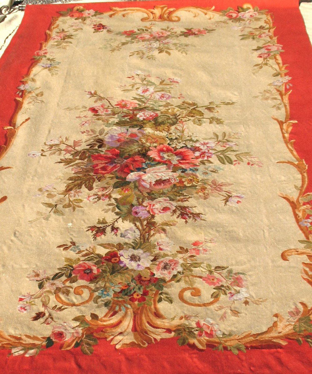 Grande tapisserie d'Aubusson à décor floral polychrome époque 19ème