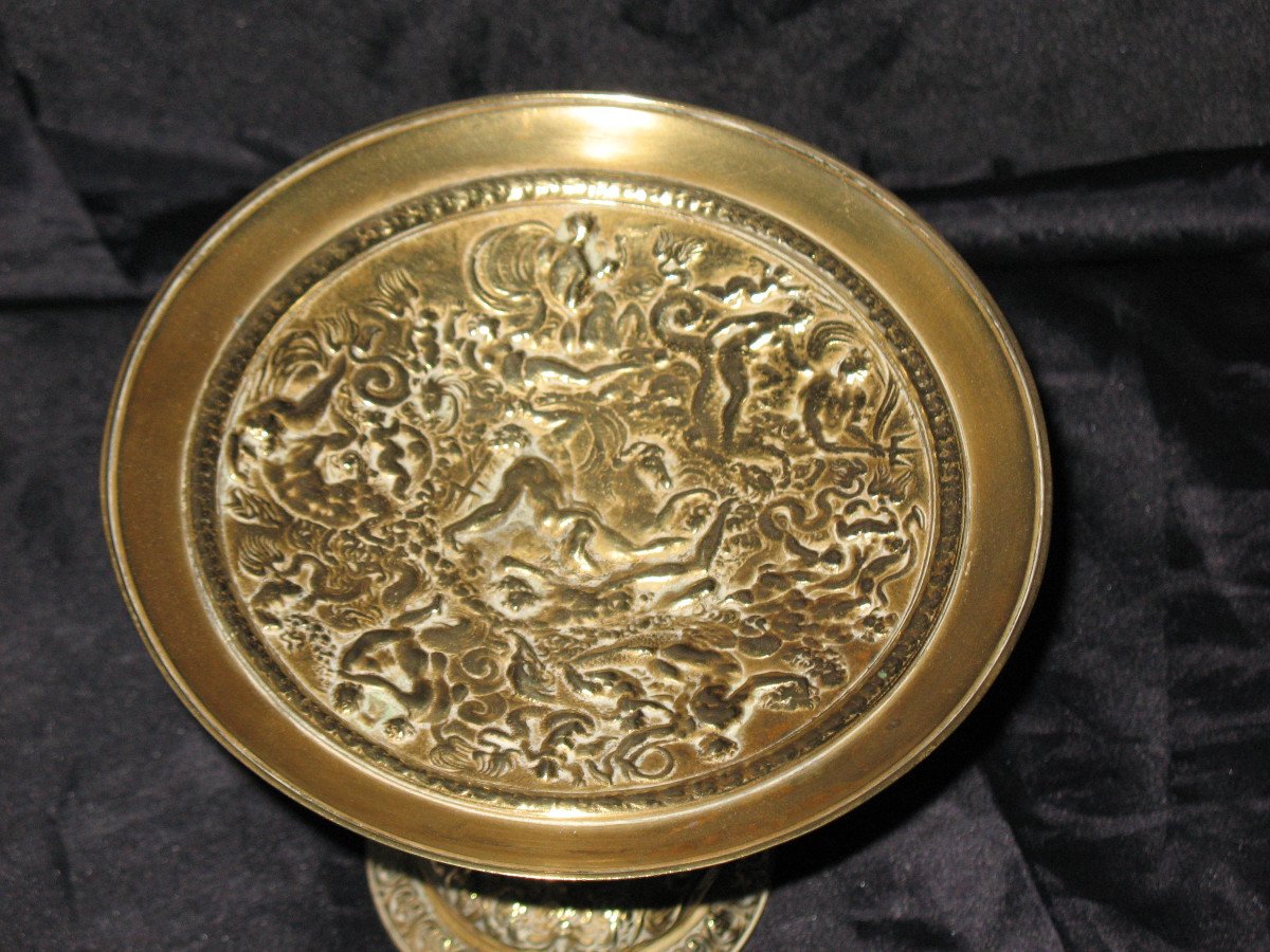 Small Bronze Empty Pocket Bowl Decorated With Renaissance Style Bacchanals-photo-3