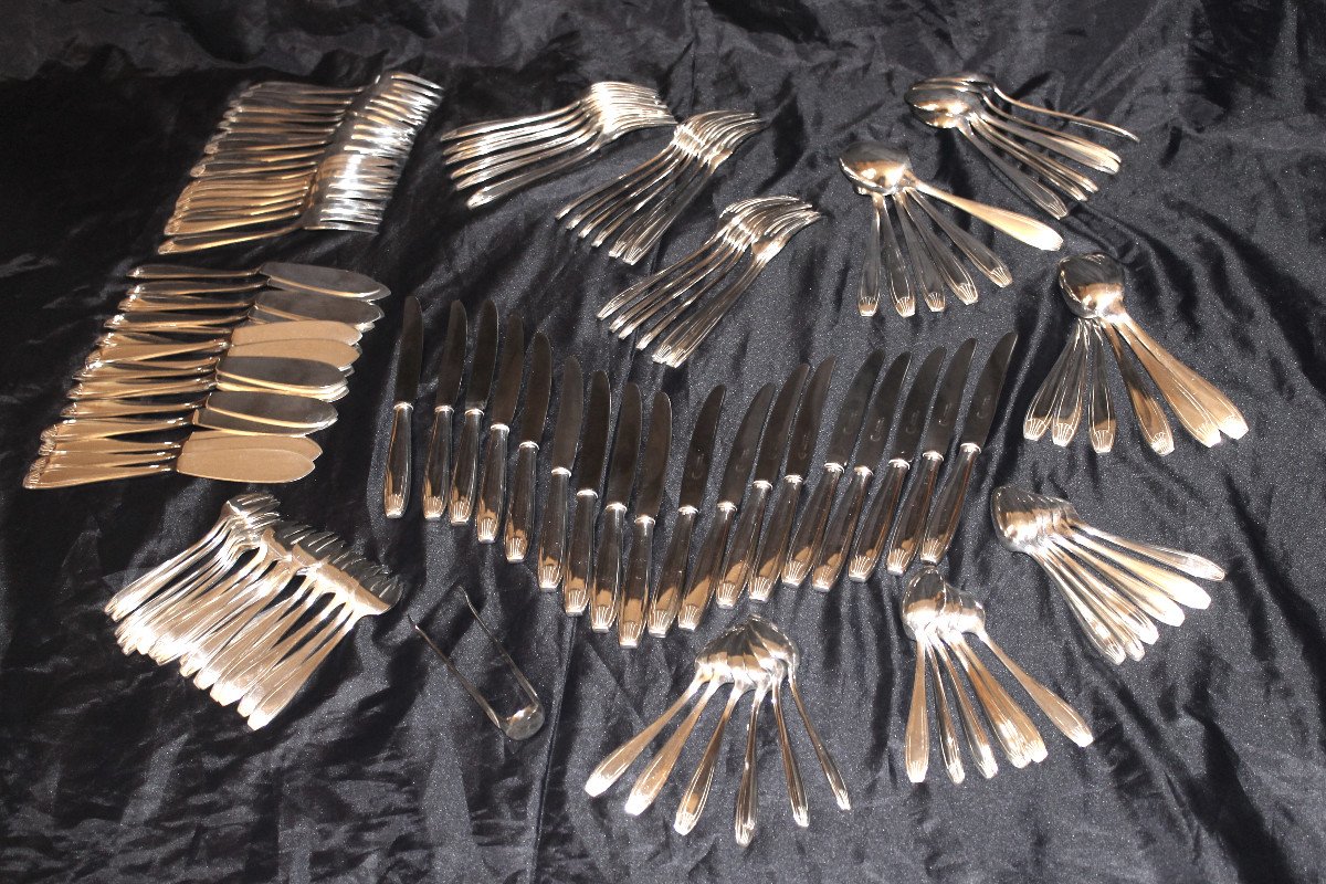 Ménagère en métal argenté de 127 pièces de chez Félix frères à Toulouse style Art Déco-photo-2