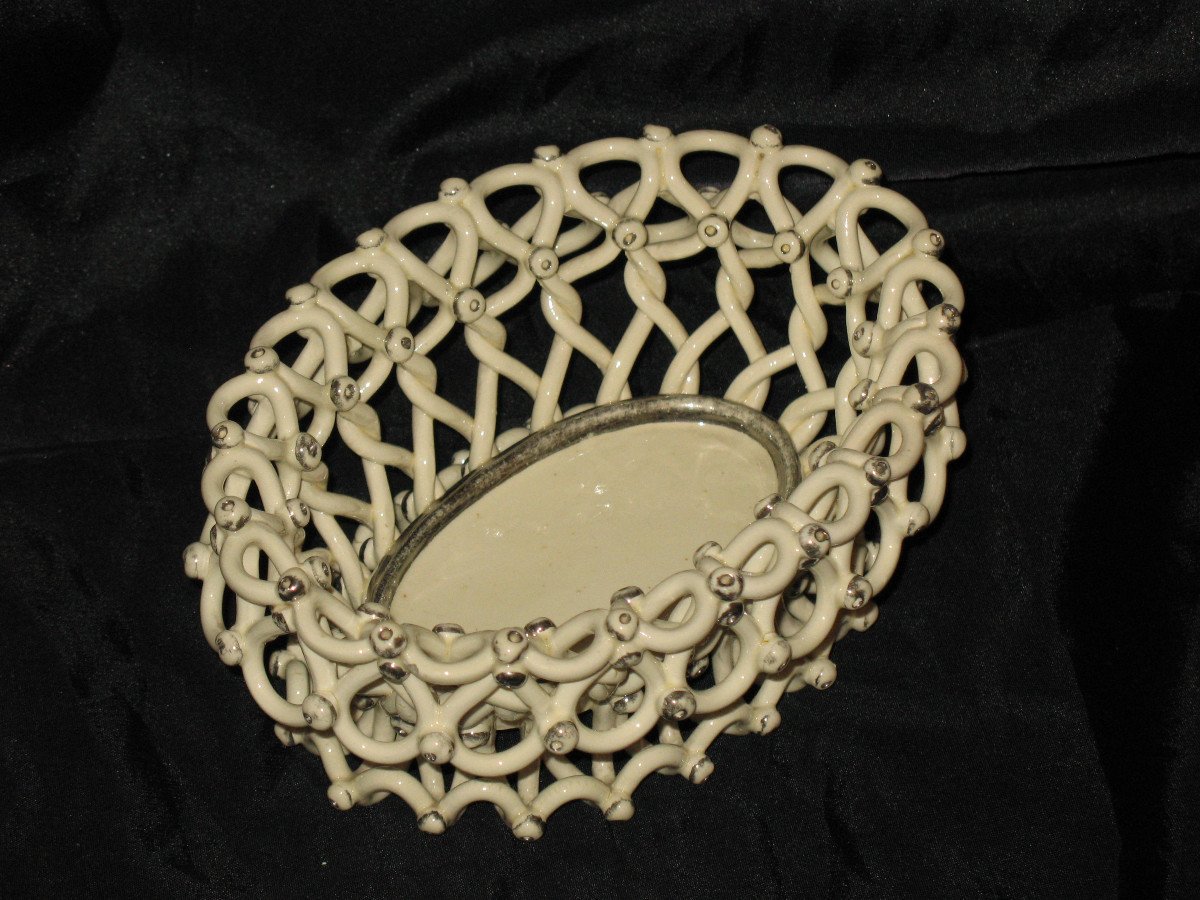 Oval Basket Woven In Langeais Earthenware Decorated With Berries, 19th Century-photo-8