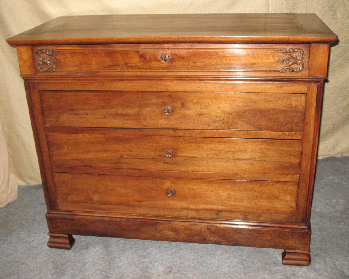 Commode d'époque Louis-Philippe en noyer blond massif à 4 tiroirs Origine Périgord 19ème