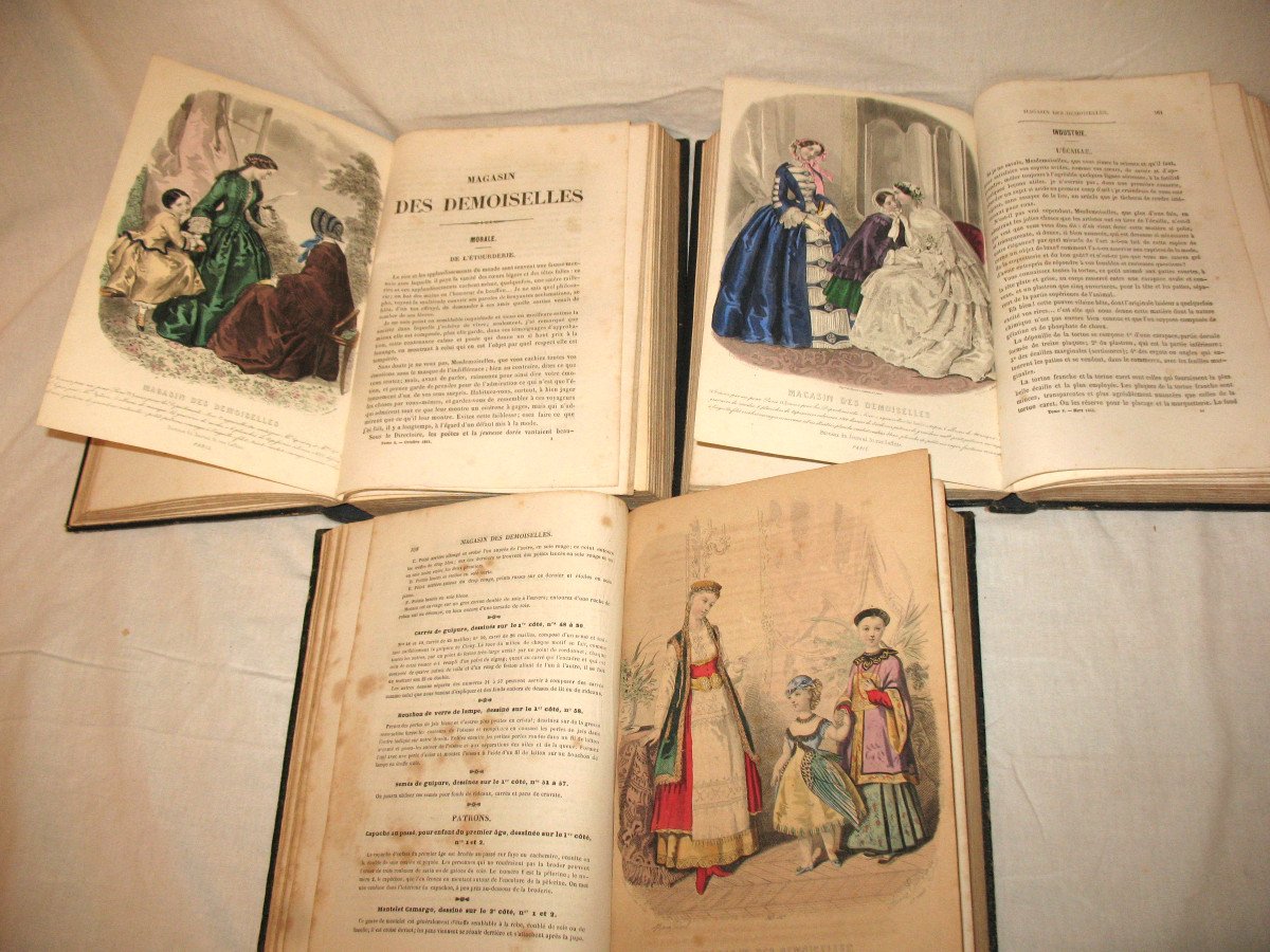 Magasin des demoiselles 3 volumes complets avec planches en couleur gravures de mode 1850 à 69-photo-2