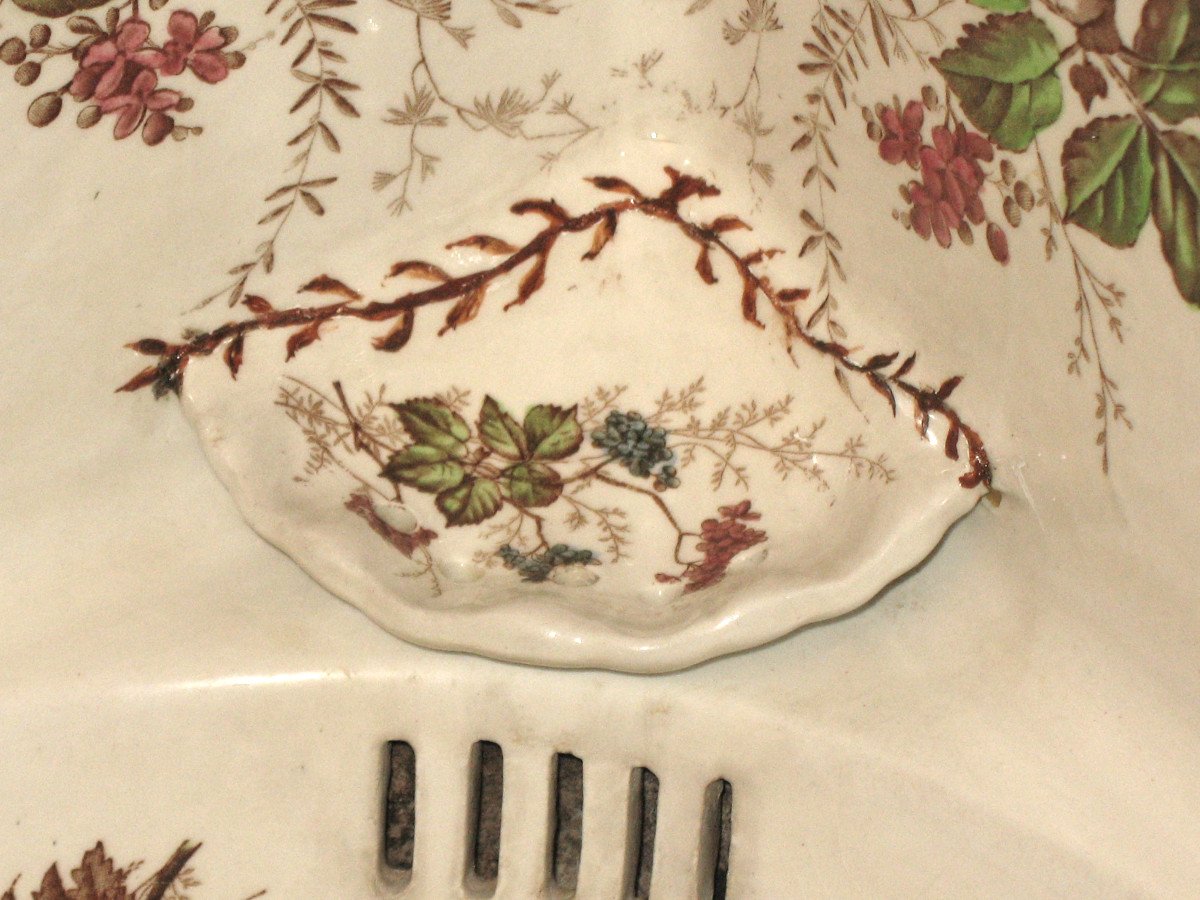 Lavabo lave mains d'angle en faïence de Sarreguemines à décor floral Carmen époque fin 19ème-photo-1