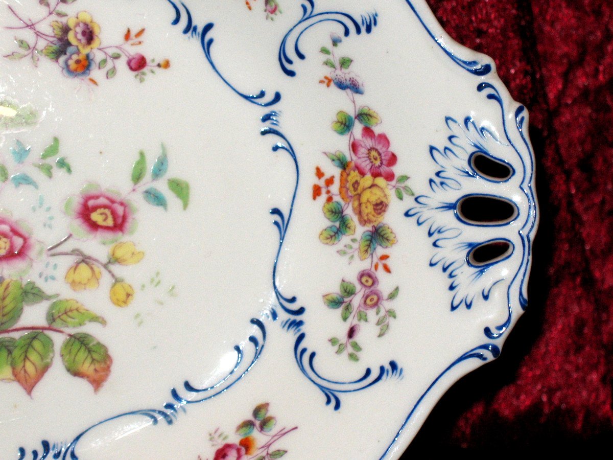 Service à dessert en porcelaine anglaise de Minton décor floral époque 19ème-photo-1