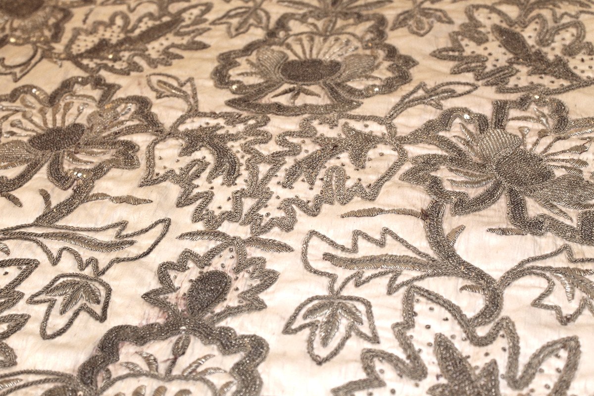 Broderie ottomane en fils argent et or à décor floral époque milieu 19ème-photo-1