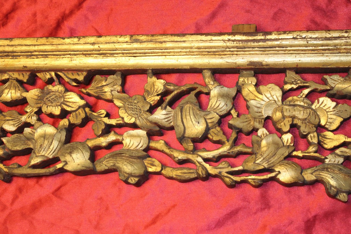 Bed Front Element In Carved Gilded Wood Origin China 19th Century Length: 189.5 Cm-photo-4