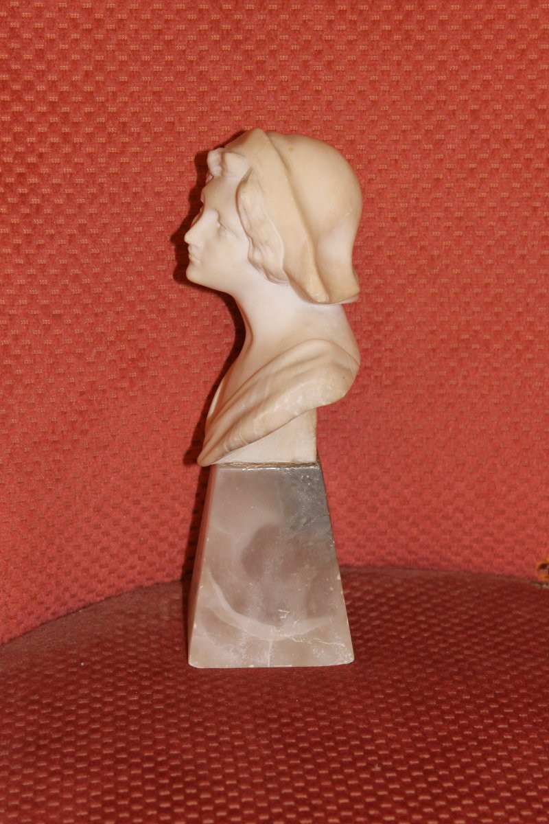 Marble Bust Sculpture On Base: Young Girl With A Large Hat, Early 20th Century-photo-3