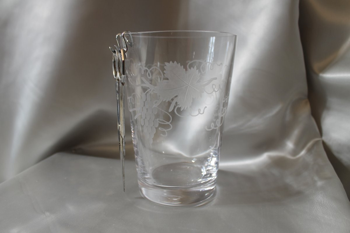 Engraved Glass Grape Bucket Complete With Scissors-photo-2